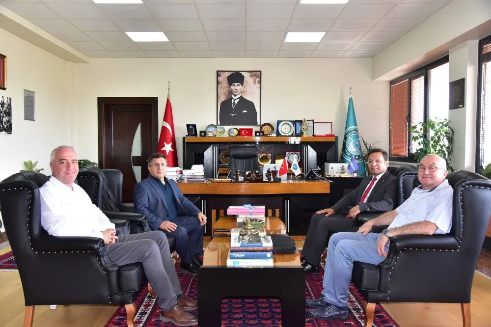 Sındırgı Belediye Başkanı Serkan Sak, Rektör Oğurlu’yu Ziyaret Etti