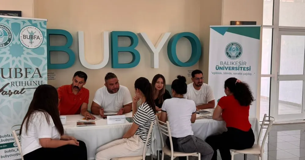 Balıkesir Üniversitesi Tercih Günlerinde Aday Öğrencilerin Yanında